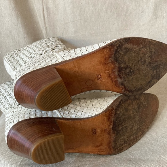 Elegant White Woven Boots - Picture 5 of 6